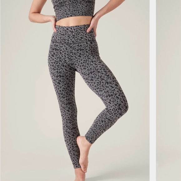 New - Athleta Aurora Tight Legging Athletic Activewear Yoga Athleisure - Picture 3 of 16